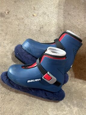 Bauer Kids Blue ice skate Shoes with Red and Black Accents